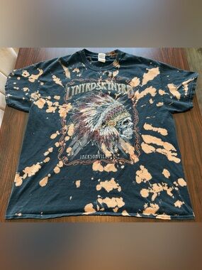 ⁠Lynyrd Skynyrd Mens Black Bleach Dye T Shirt  Grunge Distressed Native Skull XL